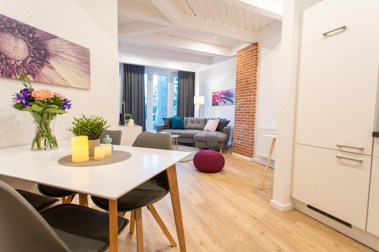 Weberhof Ferienapartments In Rostrup Am Westufer Des Zwischenahner Meers Бад Цвишенан Екстериор снимка