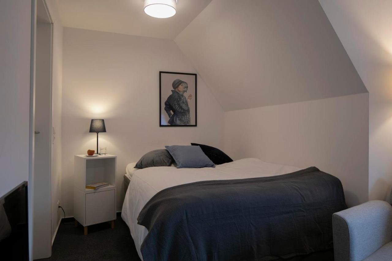 Weberhof Ferienapartments In Rostrup Am Westufer Des Zwischenahner Meers Бад Цвишенан Екстериор снимка