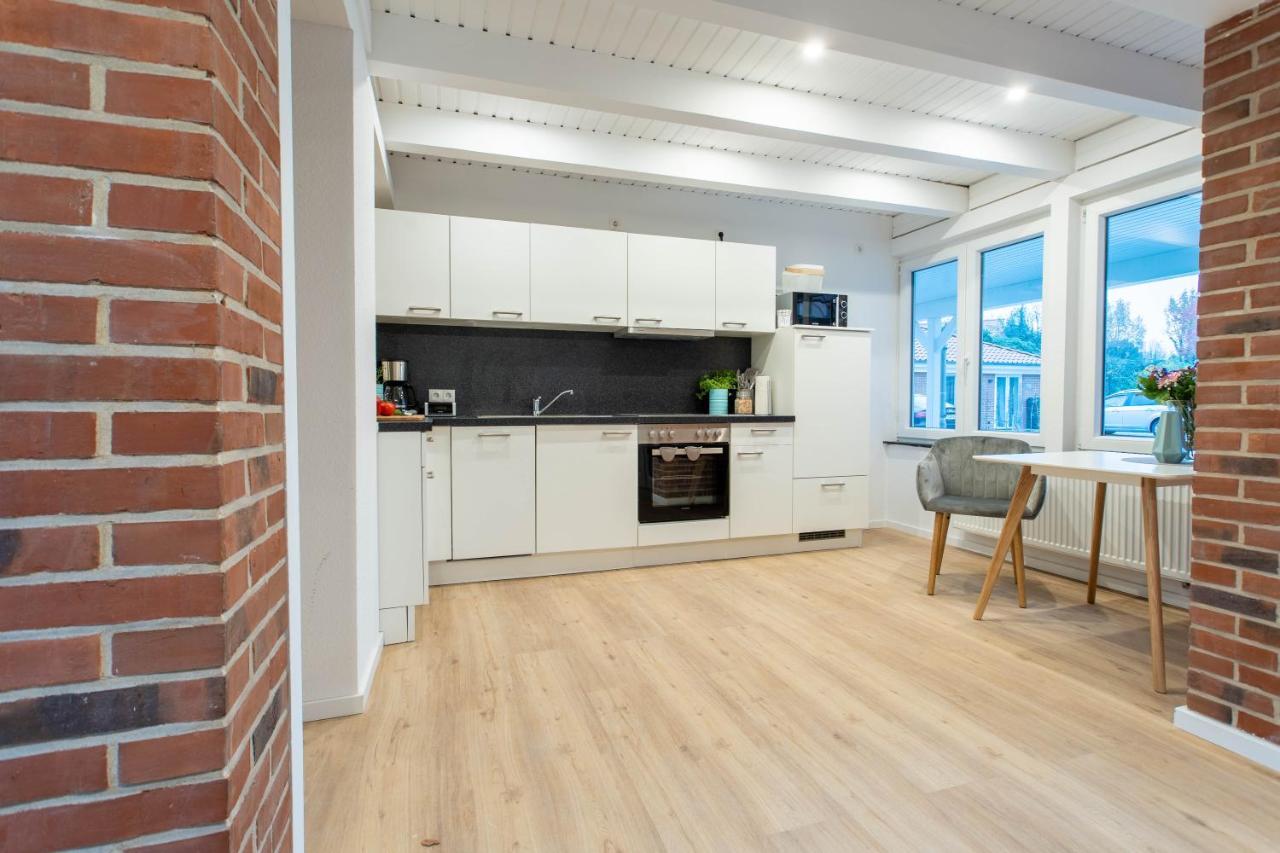 Weberhof Ferienapartments In Rostrup Am Westufer Des Zwischenahner Meers Бад Цвишенан Екстериор снимка