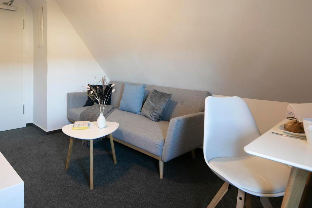 Weberhof Ferienapartments In Rostrup Am Westufer Des Zwischenahner Meers Бад Цвишенан Екстериор снимка