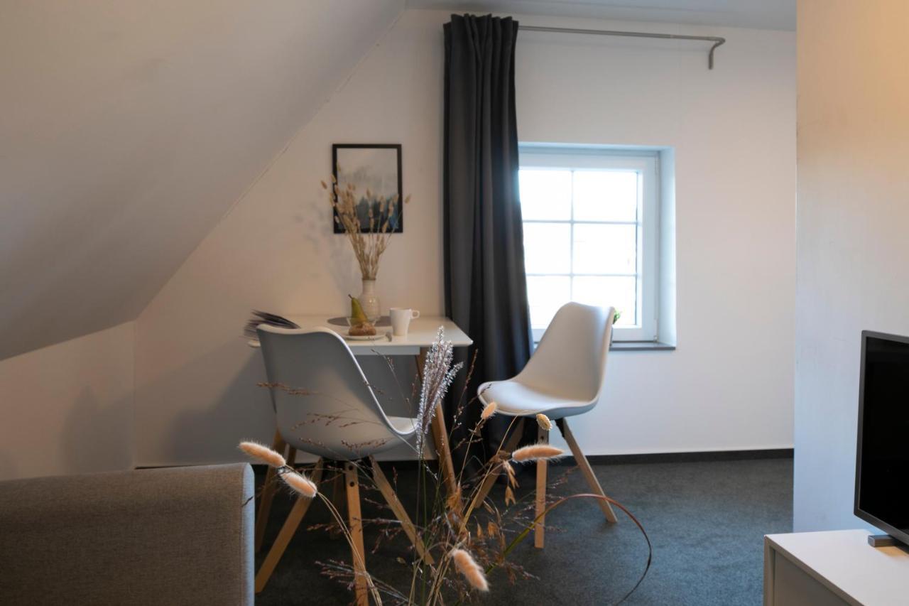 Weberhof Ferienapartments In Rostrup Am Westufer Des Zwischenahner Meers Бад Цвишенан Екстериор снимка